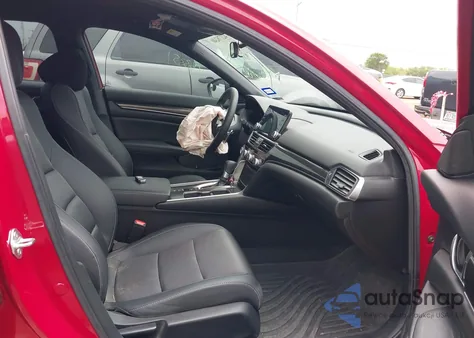 2021 Honda Accord Sport z USA, uszkodzony, nr VIN 1HGCV1F32MA063351